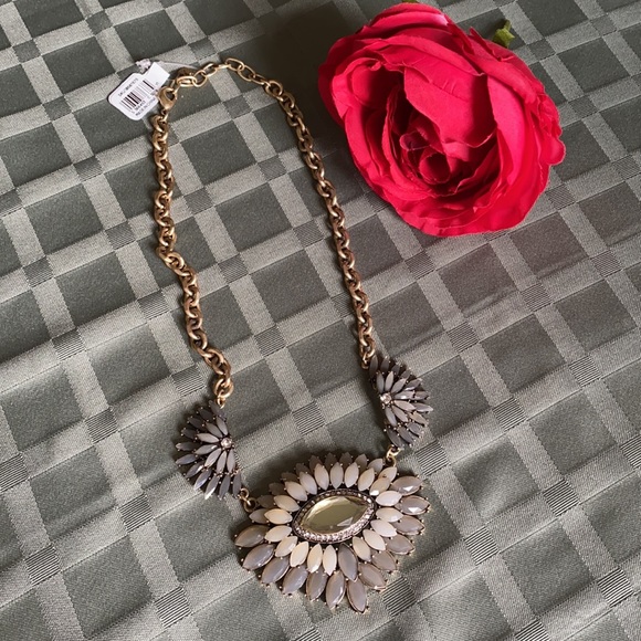 LOFT Jewelry - NWT Ann Taylor Loft Statement Necklace